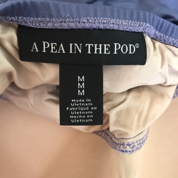 Maternity baiting suit top. Adjustable strap can be removed. Size medium. - Picture 3 of 3